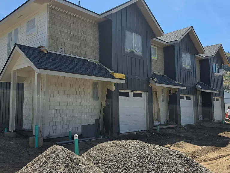 1222 S Miller St — Photo 1