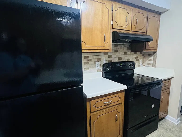 2 bed, 1.0 bath, 965 sqft, $925 — Photo 8