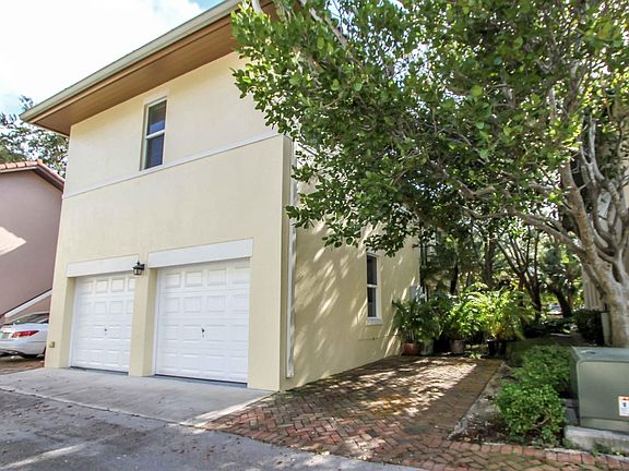 3rd image of 491 Menendez Ave