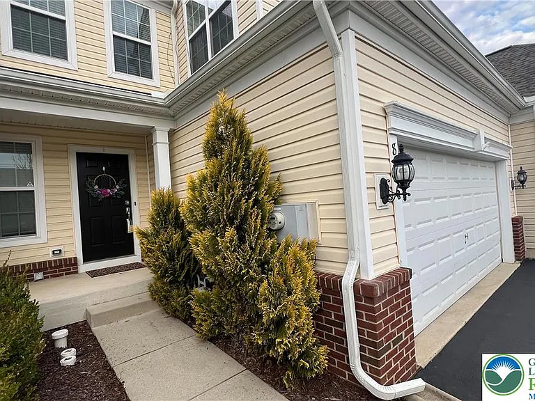 8536 Mayfair Ct — Photo 4