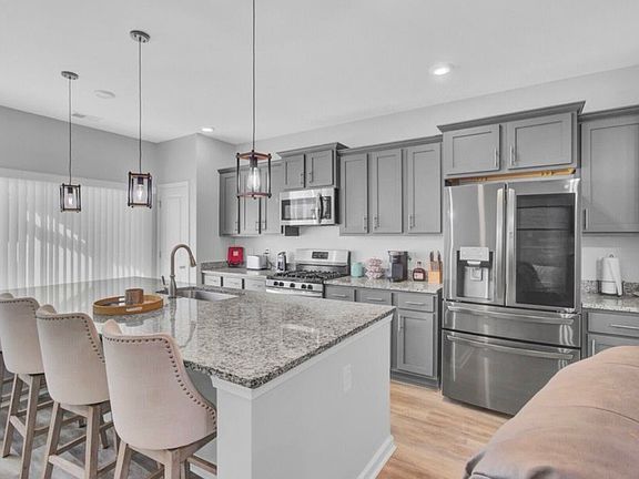4th image of 621 Hilchot Dr