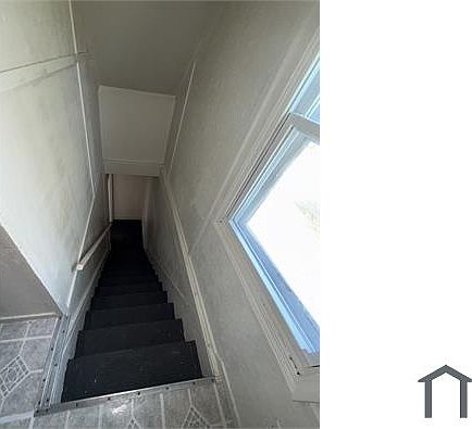 5th image of 3309 Elyria Ave #2