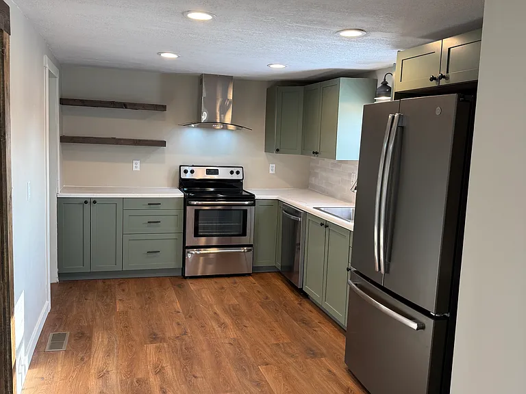 136 W Vine St — Photo 4
