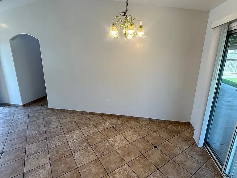 1318 Evadonna Rd — Photo 9