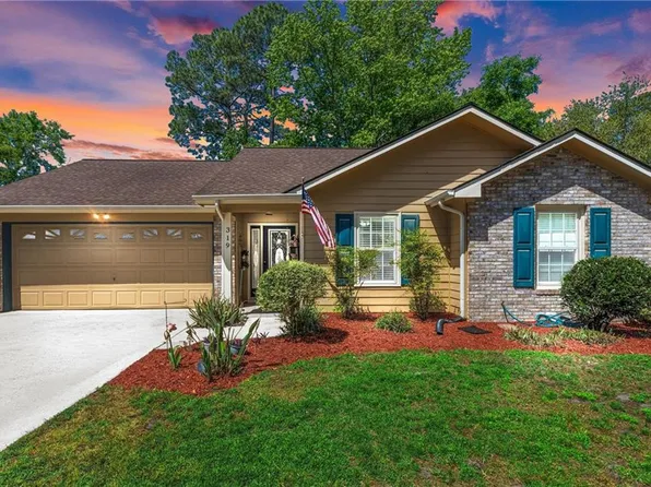 319 McQueen Cir, Saint Marys, GA 31558