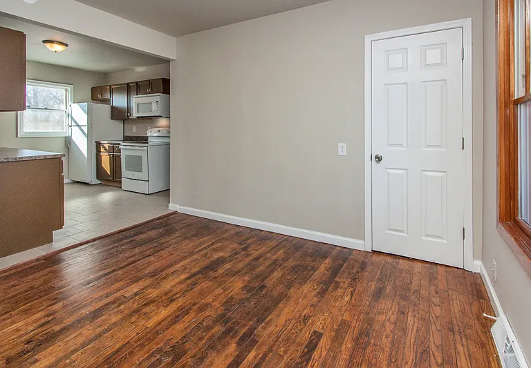 902 Titus Ave — Photo 9