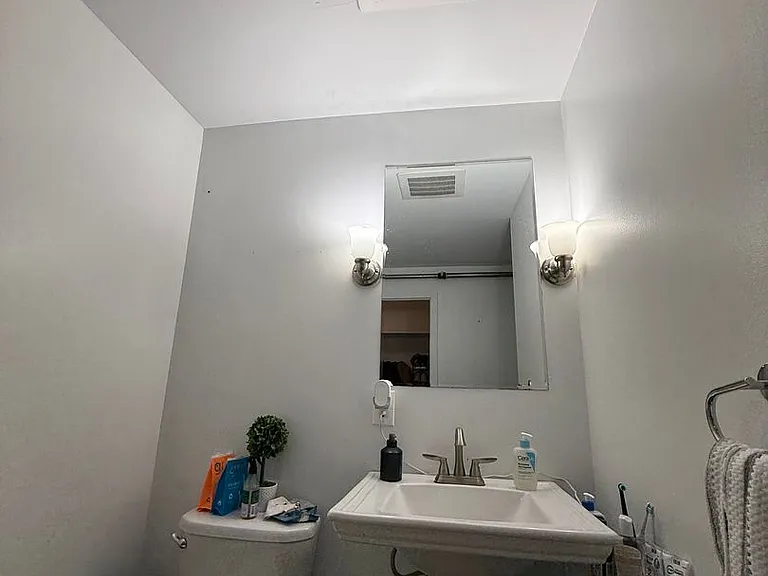 Bonnie Jean Flats — Photo 9