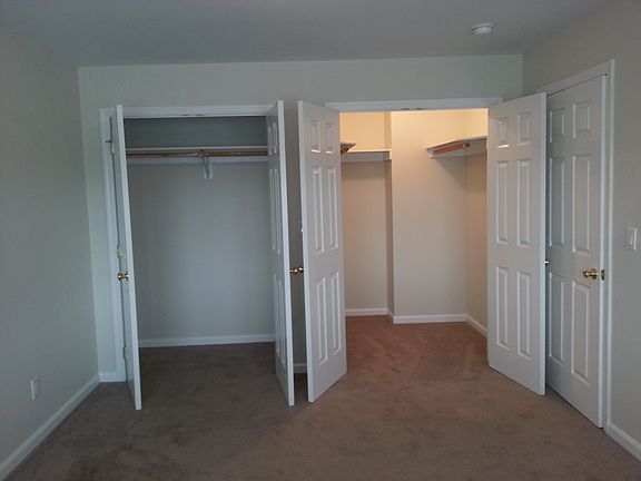 5th image of 9 Secatoag Ave
