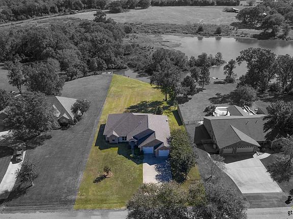 3rd image of 127 County Road 1130