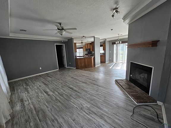 2nd image of 22087 N Georgia St