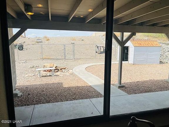5th image of 3351 Oasis Dr