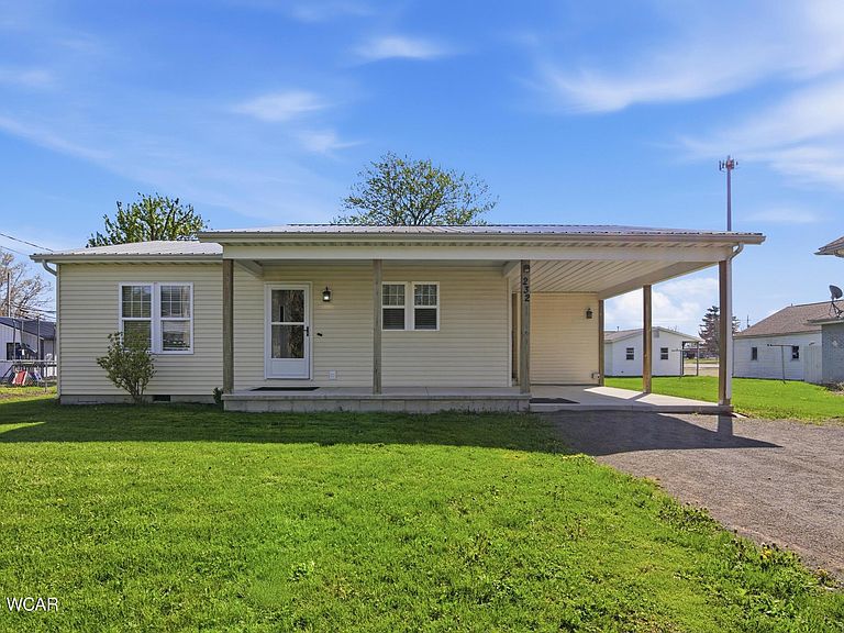 Listing photo 2