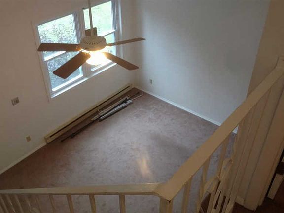 5th image of 68 Pepperbush Pl