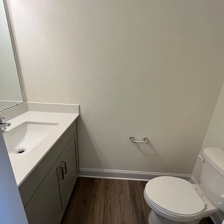 8018 Saluda Dr