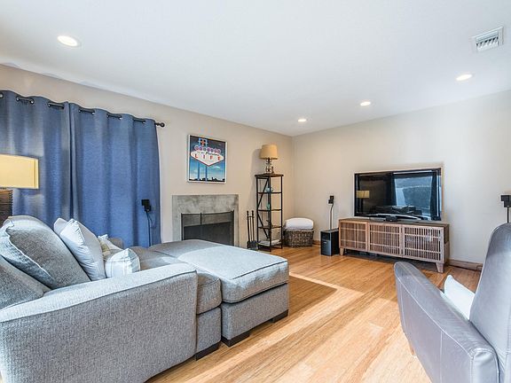 5th image of 4381 Mountain Shadows Dr