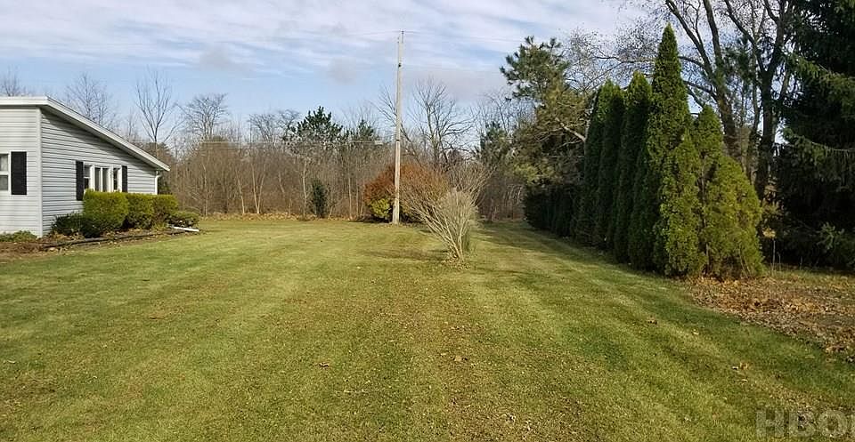 2nd image of 304 Brown Rd E