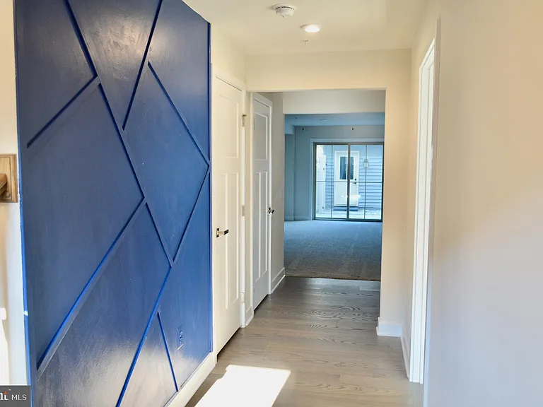 8644 Shady Pines Dr — Photo 2