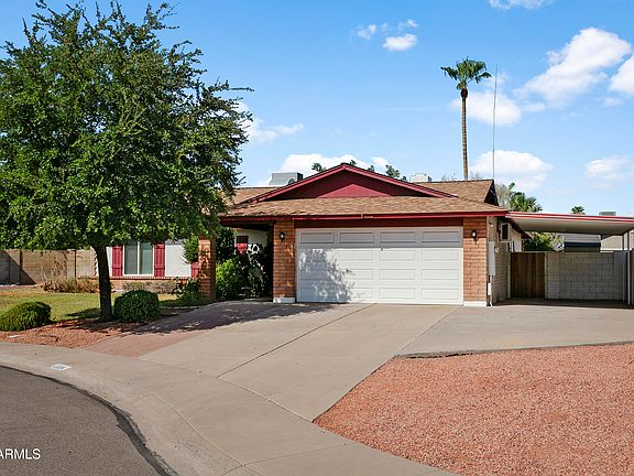 2nd image of 2204 N SANTA ANNA Court