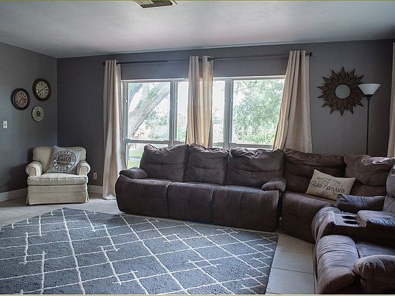 5th image of 3517 Devonswood Dr