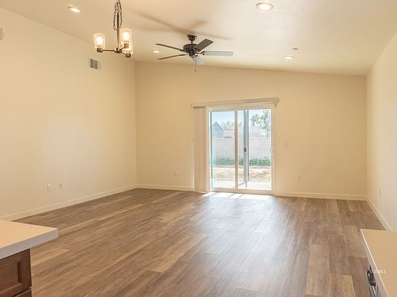 5th image of 505 Vera Ave