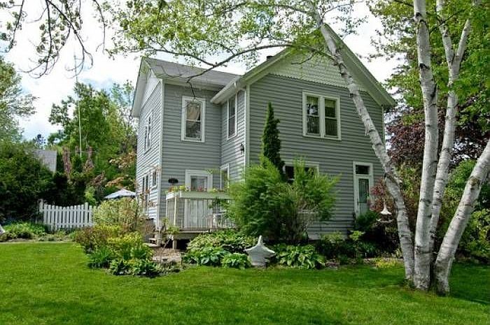 1st image of 812 William St N