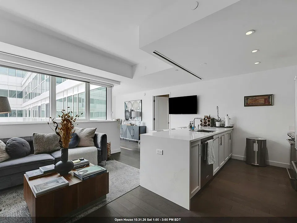 800 Avenue At Port Imperial #910