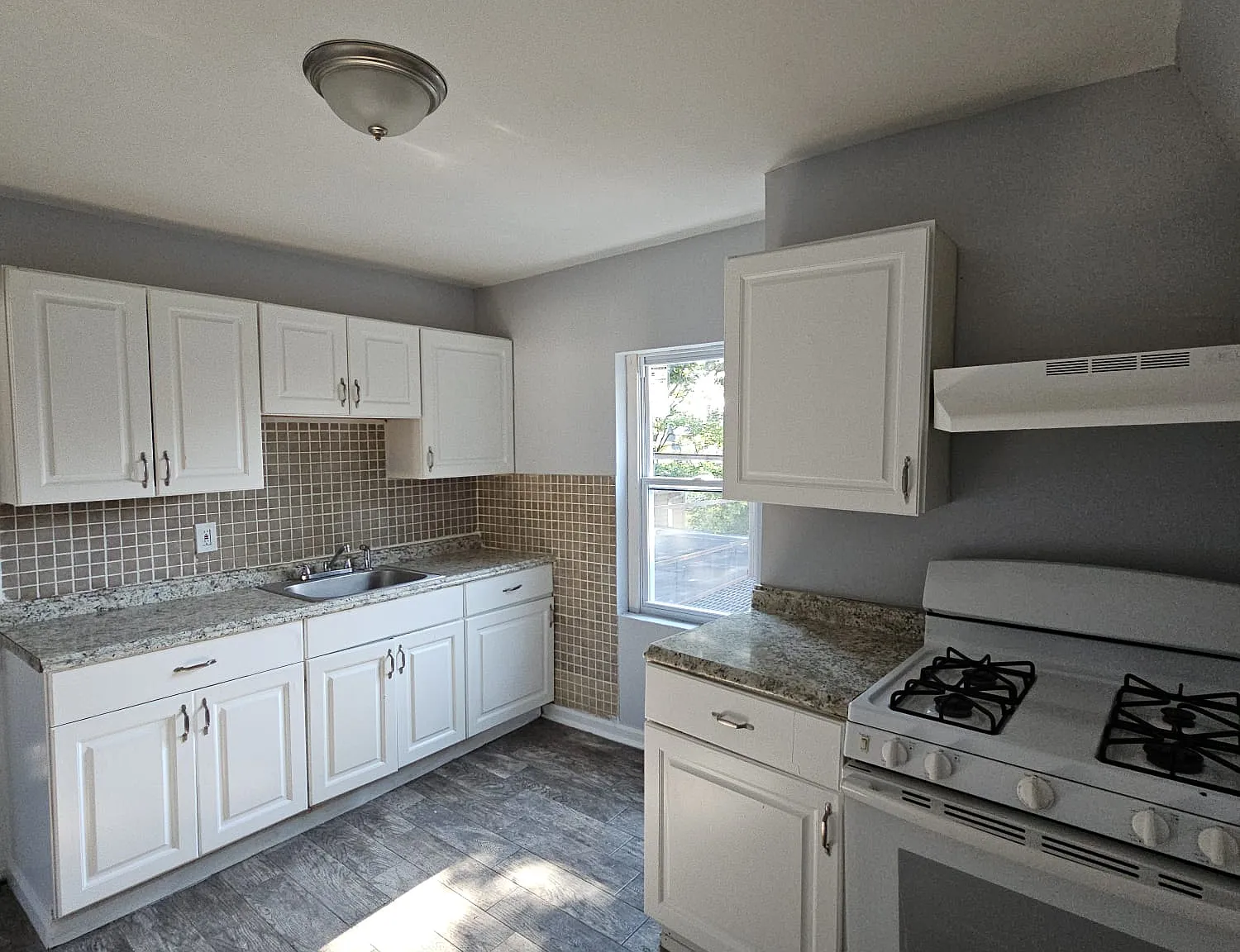 1 bed, $1,400 — Photo 1