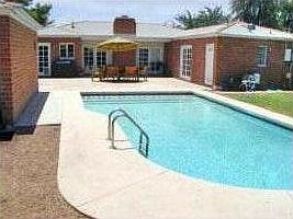 Pool in the shape of a Grand Piano