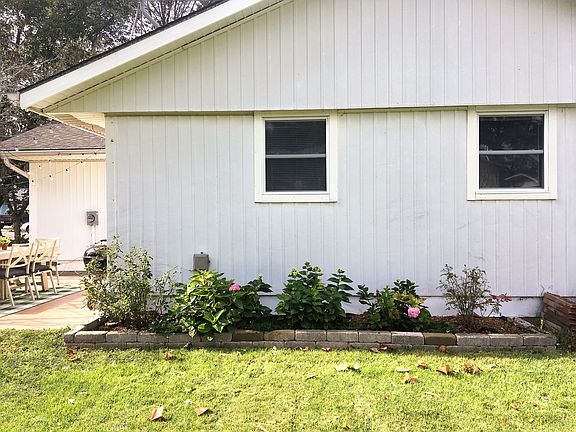 Mature roses and hydrangeas