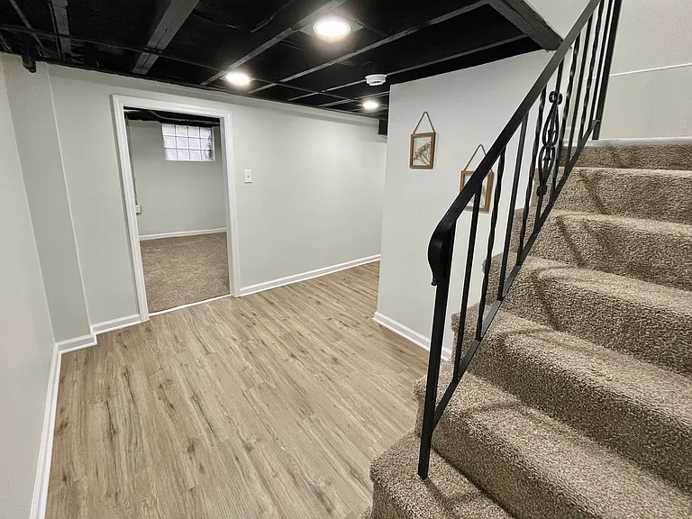 480 W 23rd Ave — Photo 23