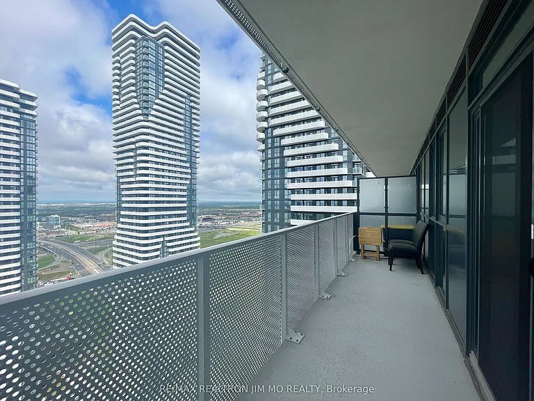 28 Interchange Way #4016 — Photo 15