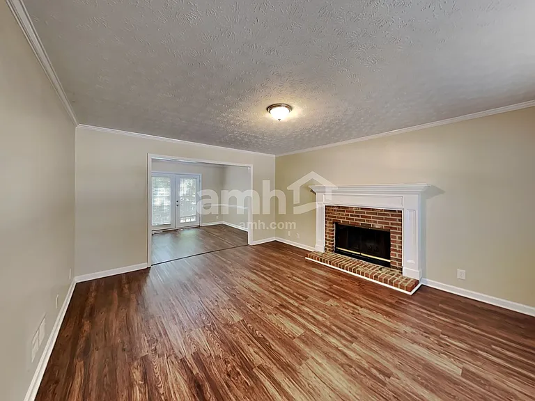 424 Spring Falls Dr — Photo 8