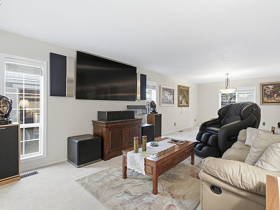 4th image of 16867 Wight Ln