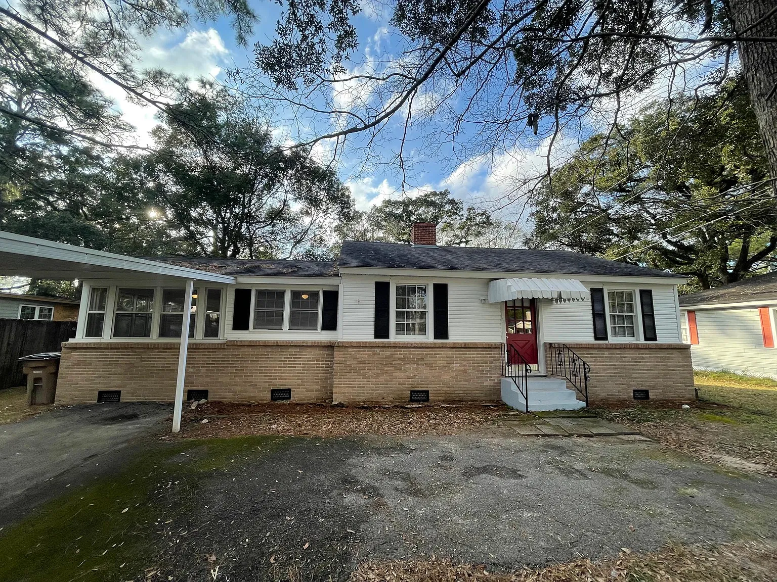 3 bed, 1280 sqft, $1,550 — Photo 1