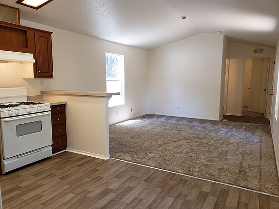 3rd image of 8172 Sunnyside Ln
