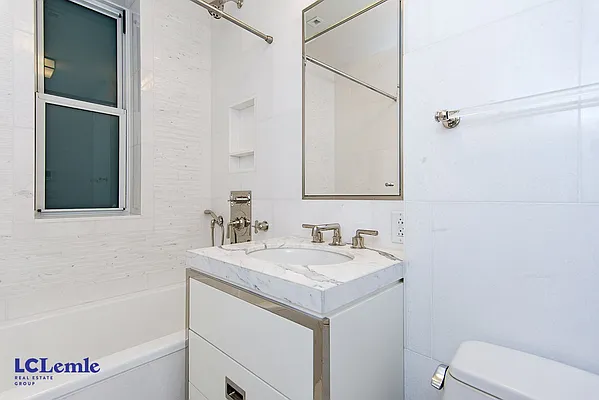 Rented by LC Lemle Real Estate Group | media 29