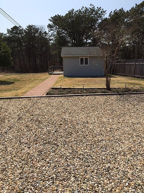 1st image of 105 Mulford Ln