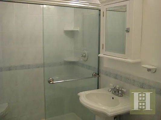 Rented by Halstead Real Estate | media 44