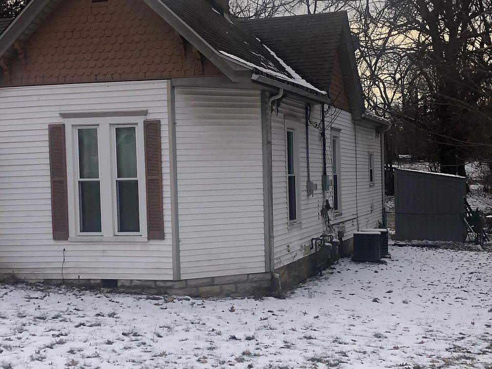 2nd image of 131 Frankfort St #A & B