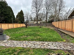 695 SE Century Blvd, Hillsboro, OR 97123