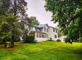 9940 Milnes Rd, Jonesville, MI 49250