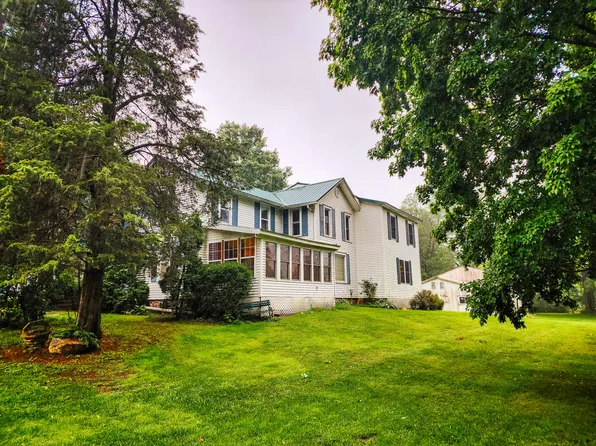 9940 Milnes Rd, Jonesville, MI 49250