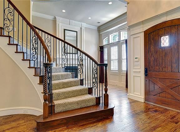 2nd image of 3720 Treemont Ct