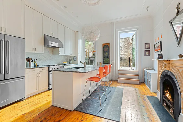 Sold by Compass | media 1