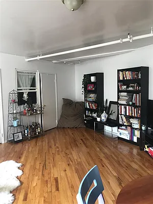 Rented by R New York | media 55