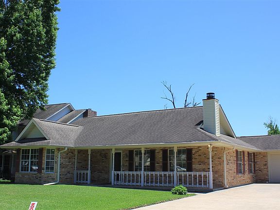 4th image of 108 Greenleaf Drive