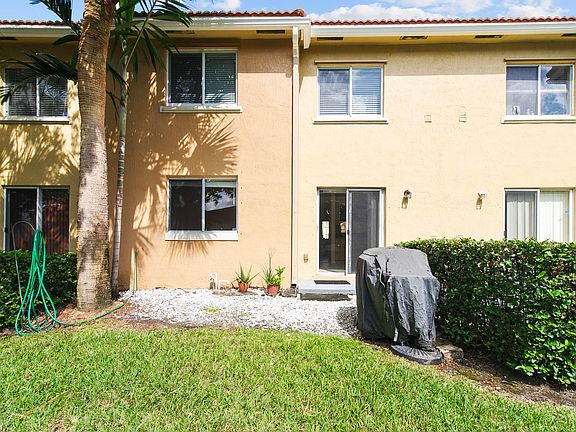 5th image of 7850 NW 6th Street #104
