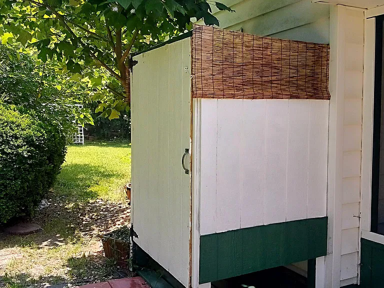 outdoor shower until November 30th