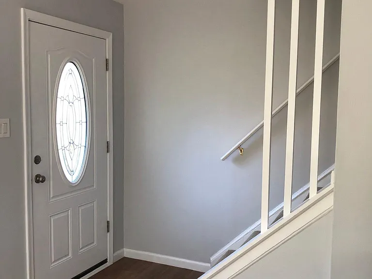 2319 Glendale Ter — Photo 3