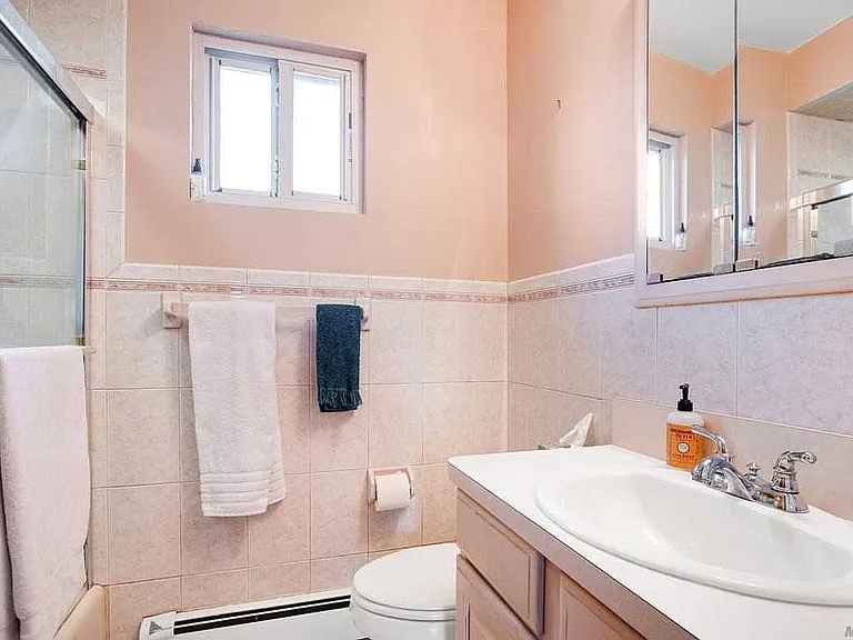 254 Haypath Rd — Photo 10